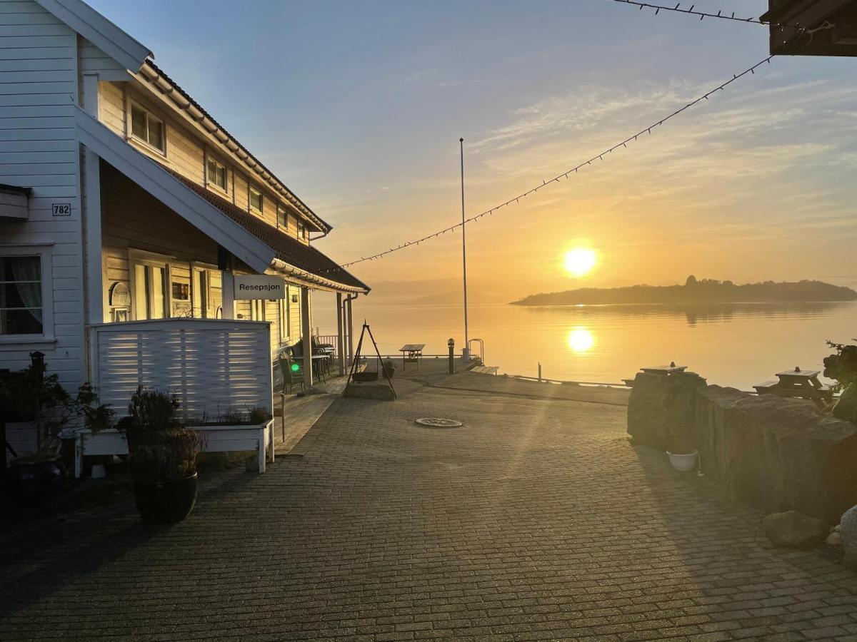 Sjoberg Hotell Og Ferie Leiligheter Østhusvik Dış mekan fotoğraf