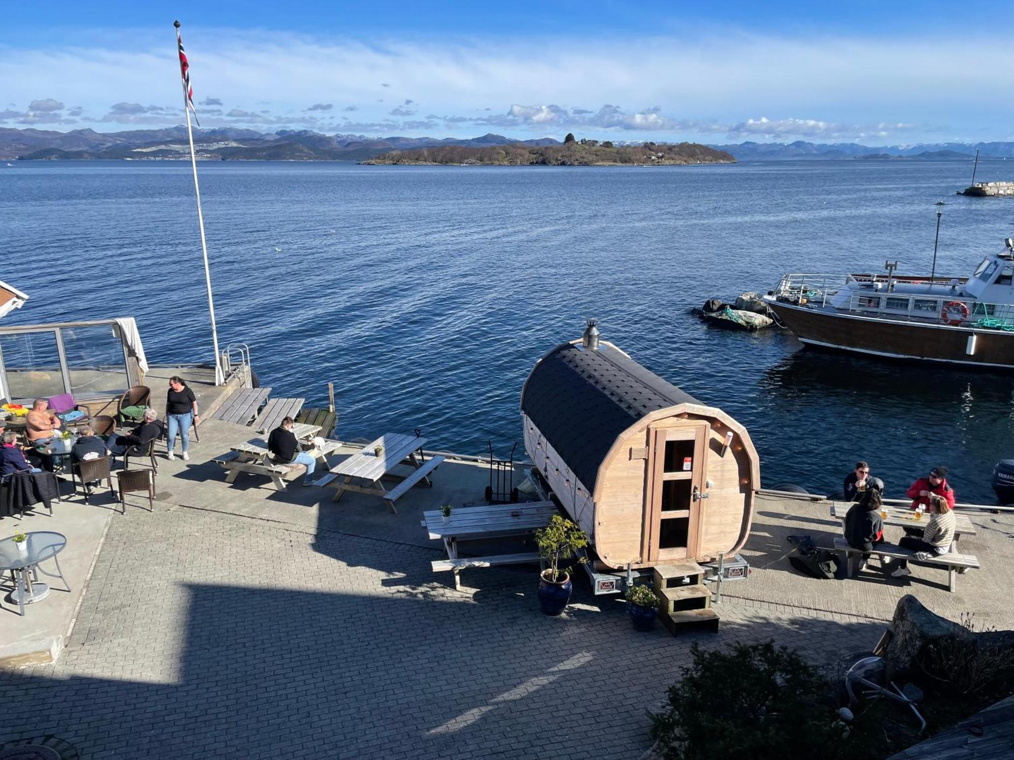 Sjoberg Hotell Og Ferie Leiligheter Østhusvik Dış mekan fotoğraf