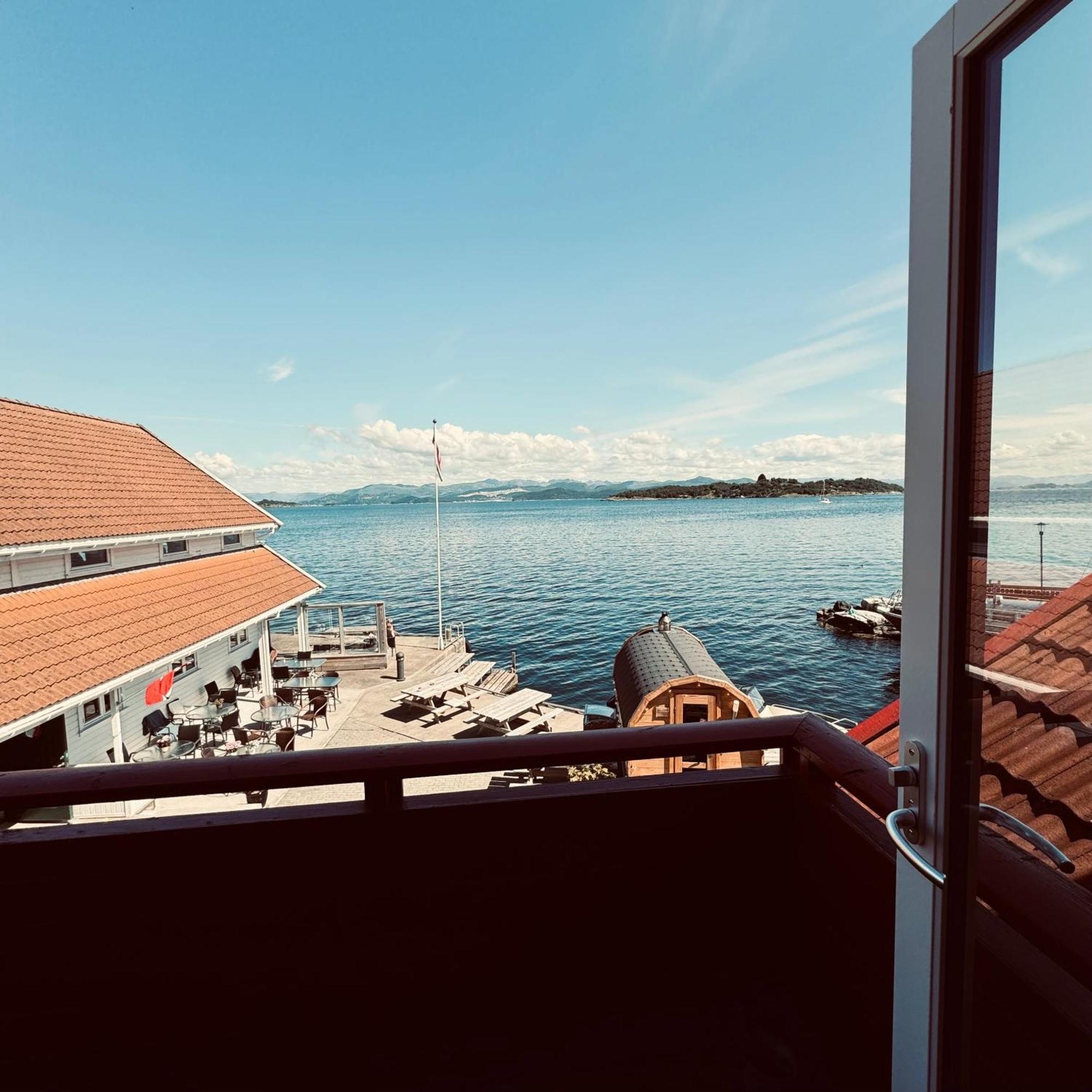 Sjoberg Hotell Og Ferie Leiligheter Østhusvik Dış mekan fotoğraf