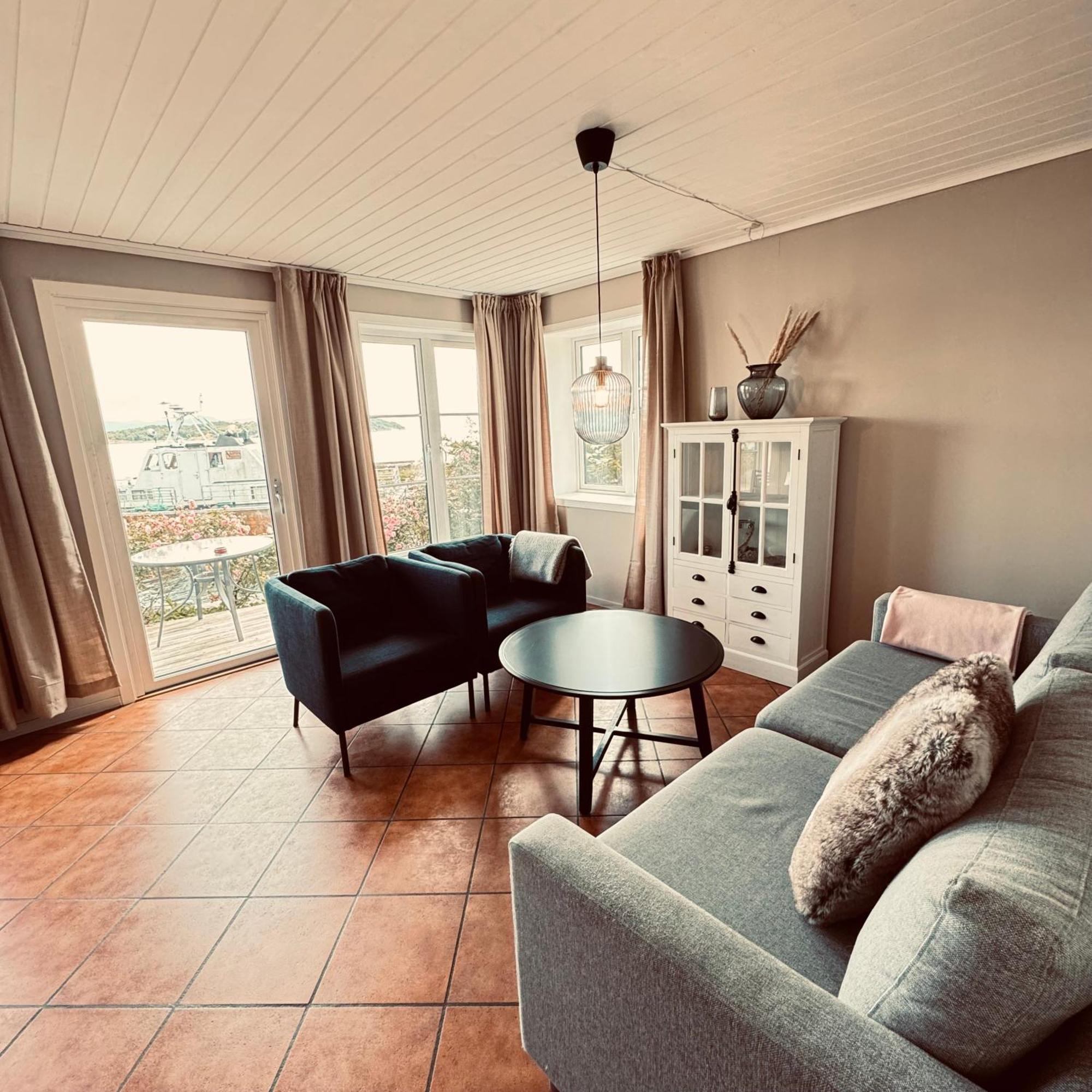 Sjoberg Hotell Og Ferie Leiligheter Østhusvik Dış mekan fotoğraf